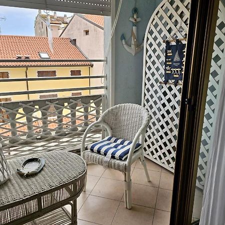 Brezza Marina Apartment Градо Екстериор снимка